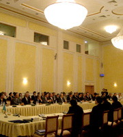 2009年10月22日、カザフスタン共和国アスタナにおいて「第1回日本カザフスタン経済官民合同協議会」が開催され、日本・カザフスタン双方より関係者150名の参加がありました。